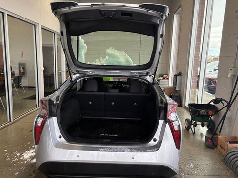 Used 2018 Toyota Prius Two image 14