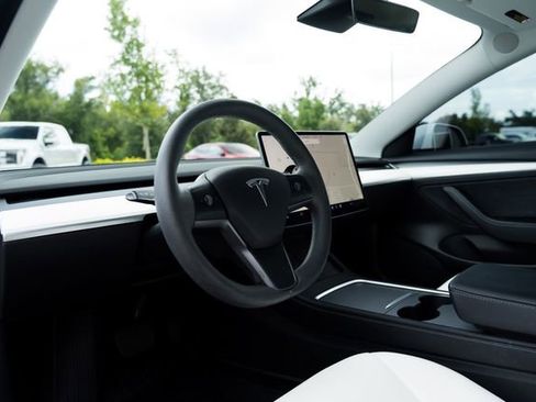 Used 2021 Tesla Model 3 Long Range image 21