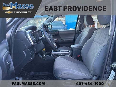 Used 2020 Toyota Tacoma SR5 image 15