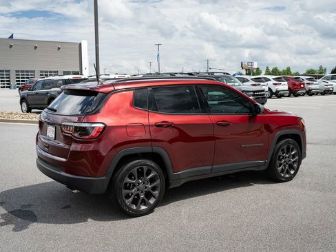 Used 2021 Jeep Compass Latitude w/ Sun and Sound Group FWD image 10