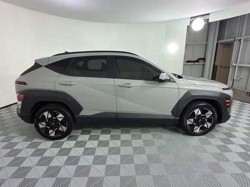 Used 2025 Hyundai Kona SEL FWD image 8
