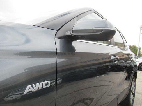 Used 2023 Kia Seltos EX image 13