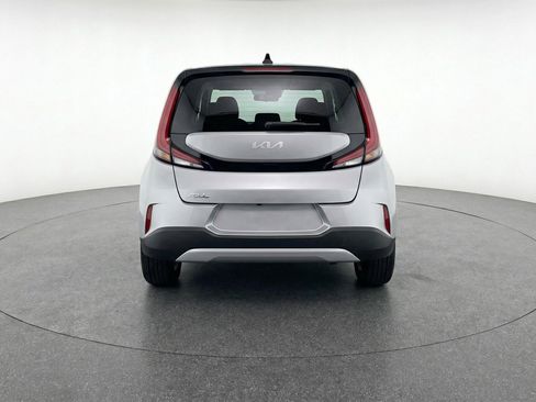 Used 2025 Kia Soul LX w/ LX Technology Package FWD image 7