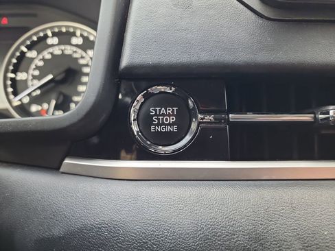 Used 2022 Mitsubishi Outlander ES image 26