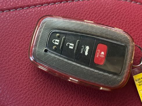 Used 2022 Toyota Camry XSE w/ Navigation Package FWD image 28