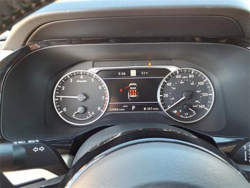 Certified 2024 Nissan Pathfinder SL image 9