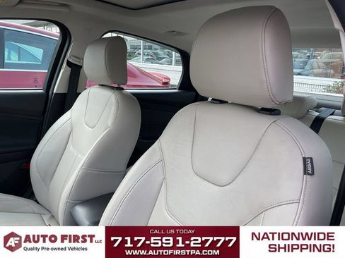 Used 2018 Ford Focus Titanium FWD image 8