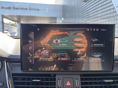 Used 2023 Audi Q5 2.0T Premium w/ Convenience Package image 21