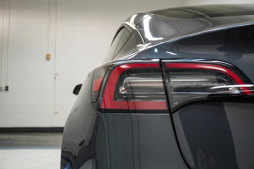 Used 2023 Tesla Model 3 Standard Range RWD image 32