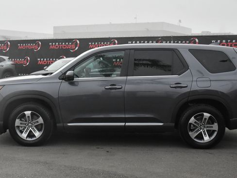 Used 2024 Honda Pilot EX-L image 4