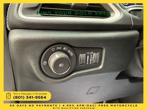 New 2026 Chrysler Pacifica Select w/ S Appearance Package image 12