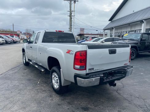 Used 2010 GMC Sierra 2500 SLE w/ SLE Preferred Package image 7