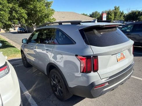 Certified 2023 Kia Sorento X-Line EX AWD/4WD image 5