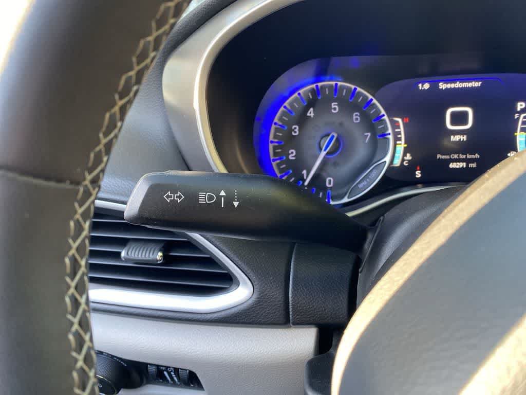 Used 2024 Chrysler Pacifica Touring-L FWD image 23