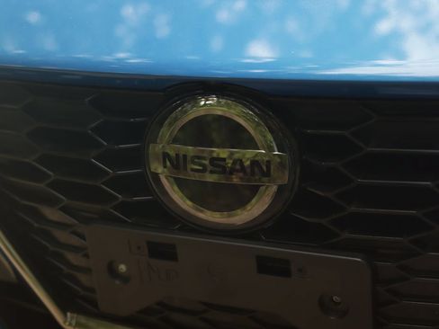 Used 2023 Nissan Sentra SR w/ SR Premium Package FWD image 31