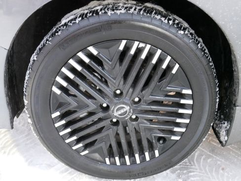 Certified 2024 Nissan Leaf SV Plus image 15