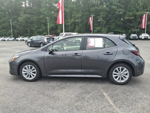 Used 2026 Toyota Corolla SE FWD image 3