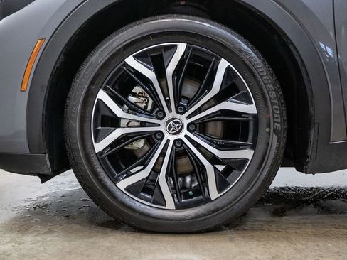 Certified 2024 Toyota Crown Limited image 11