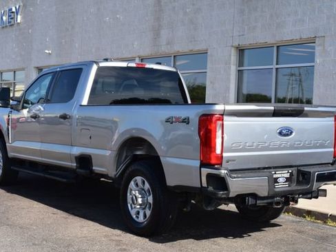 Used 2024 Ford F250 XLT AWD/4WD image 6