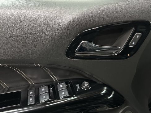 Used 2022 GMC Canyon Denali w/ Denali Black Edition Package AWD/4WD image 20