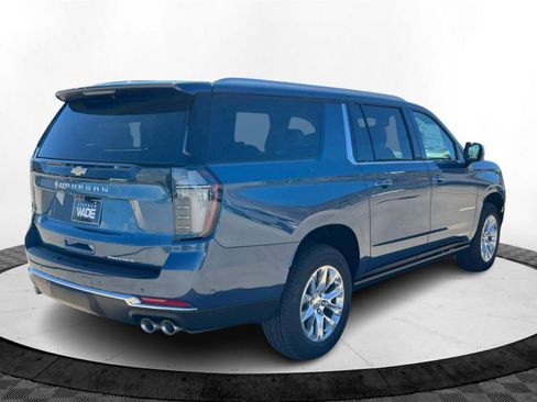 New 2026 Chevrolet Suburban Premier image 6