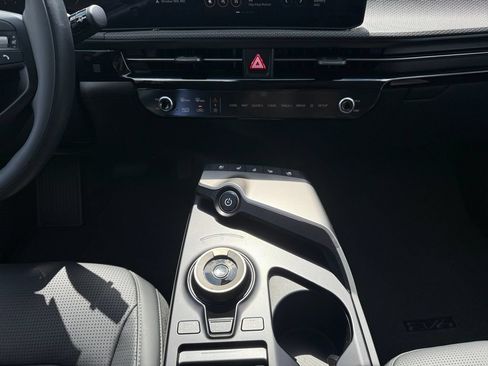New 2025 Kia EV6 Wind AWD/4WD image 11