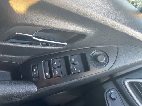 Used 2022 Chevrolet Trax LT image 24