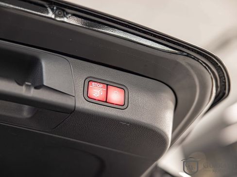 Used 2023 Mercedes-Benz EQB 250+ w/ Exclusive Package image 17