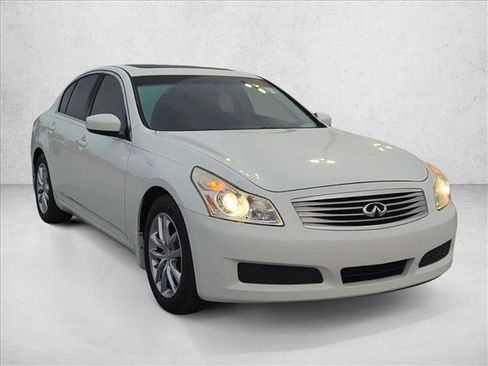 Used 2009 INFINITI G37 Journey w/ Premium Pkg image 3