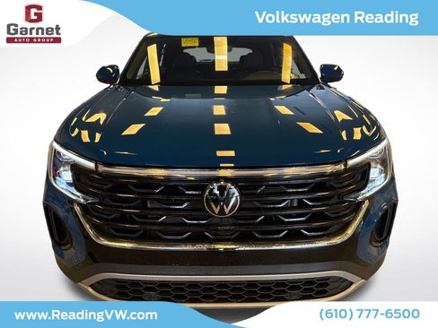Used 2025 Volkswagen Atlas Cross Sport SE AWD/4WD image 8