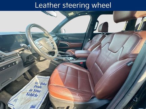Used 2023 Kia Telluride EX w/ EX Captain's Chair Package image 24