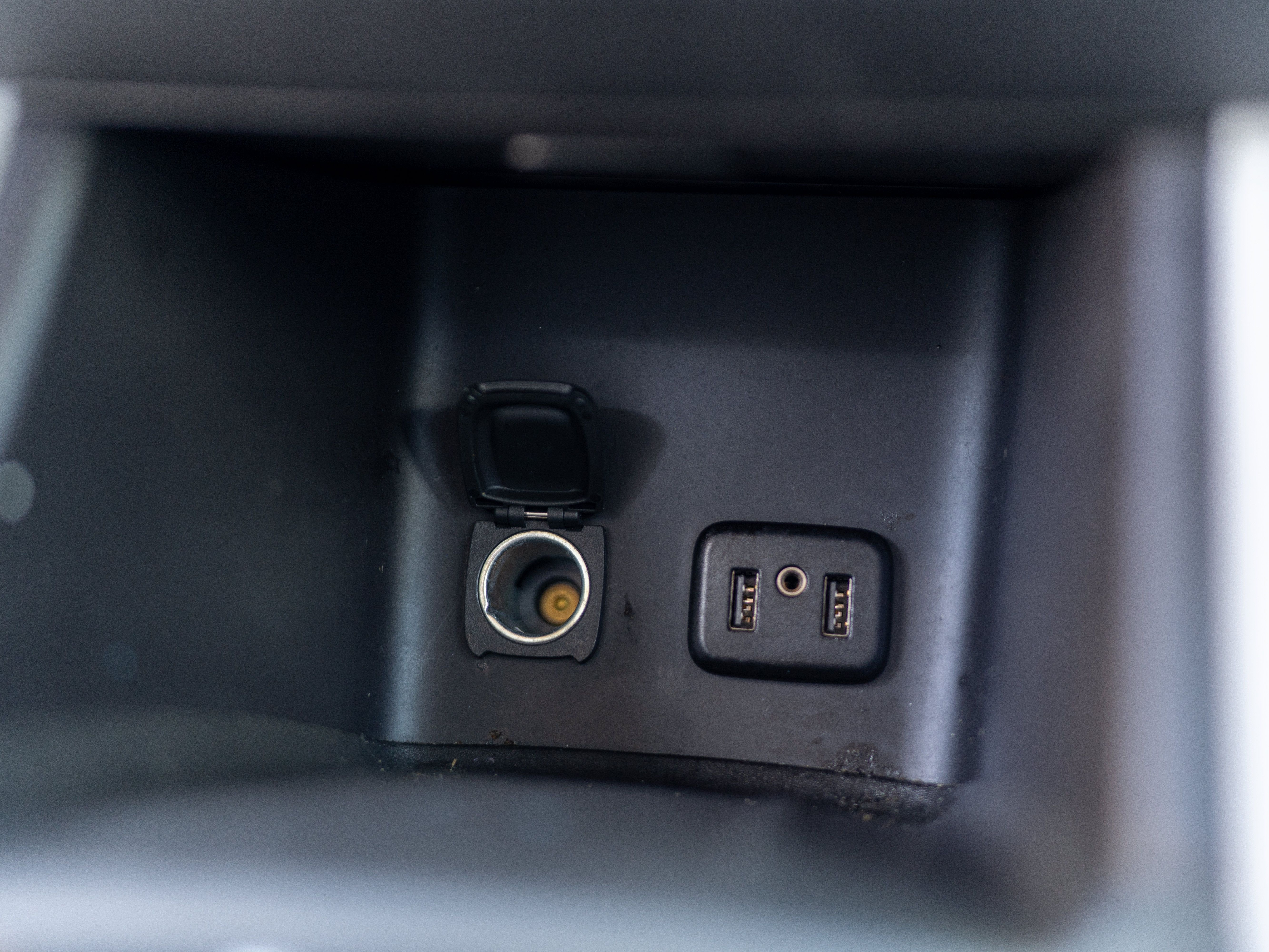 Used 2019 GMC Acadia SLE FWD image 31