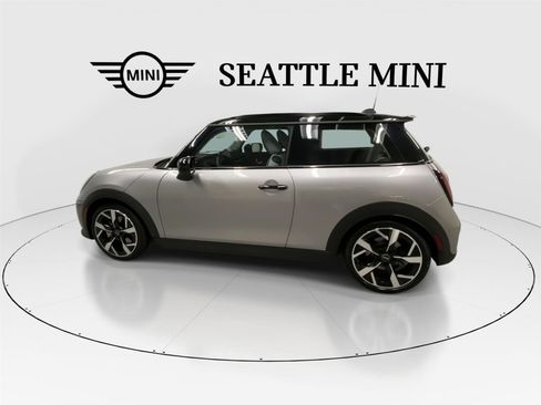 Certified 2025 MINI Cooper S image 7