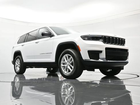New 2025 Jeep Grand Cherokee L Laredo image 41