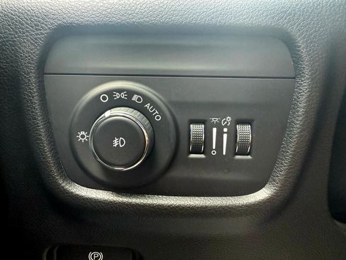 Used 2021 Jeep Grand Cherokee L Limited image 19