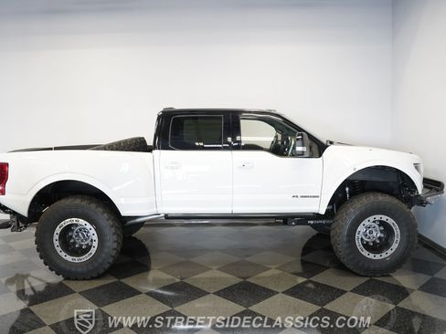 Used 2022 Ford F250 Lariat w/ Lariat Ultimate Package image 17
