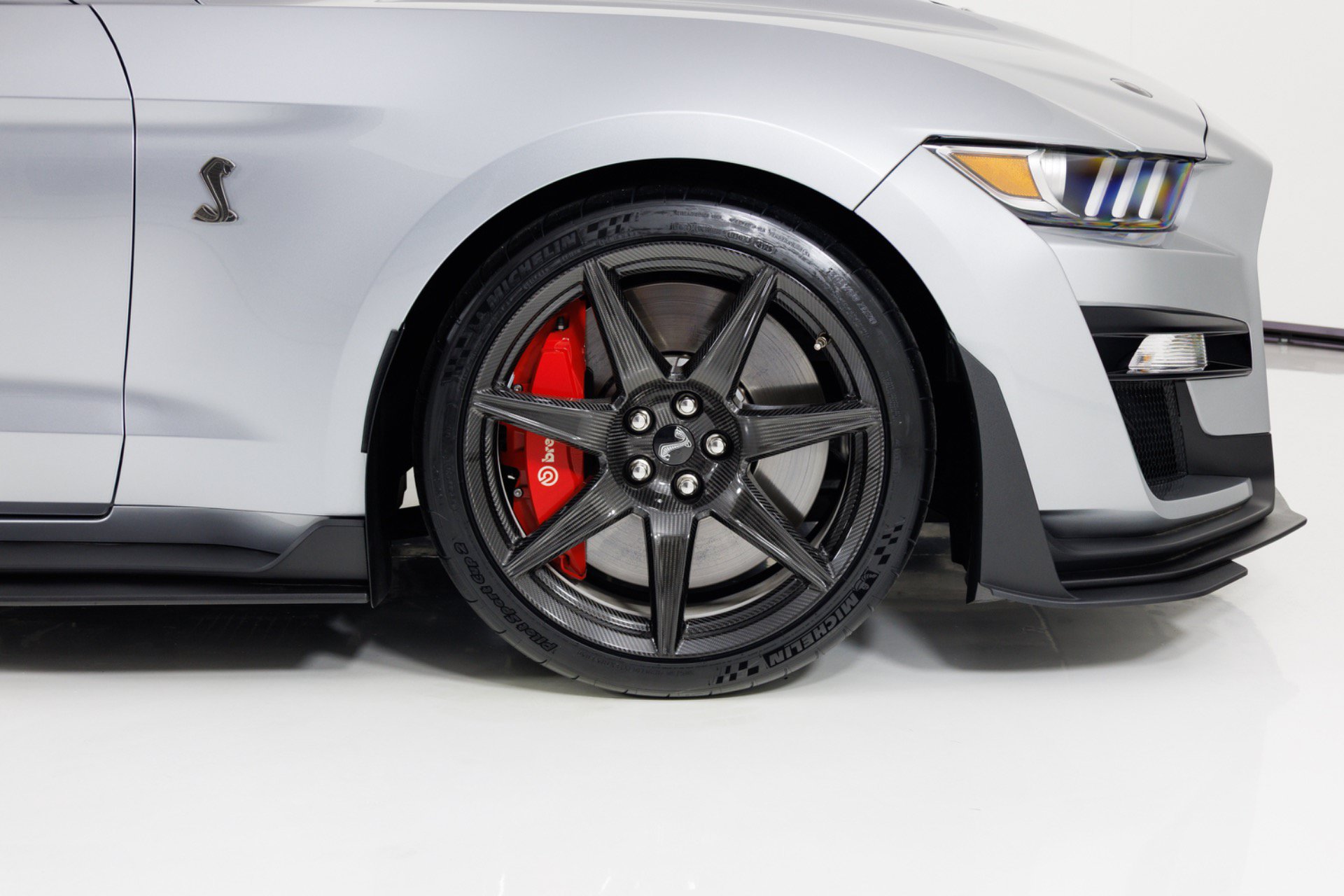 Used 2021 Ford Mustang Shelby GT500 w/ Carbon Fiber Track Pack RWD image 12