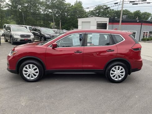 Used 2017 Nissan Rogue S AWD/4WD image 2