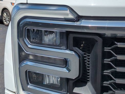 Used 2023 Ford F450 Lariat AWD/4WD image 11