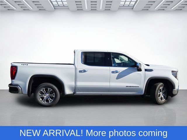 Used 2025 GMC Sierra 1500 SLT AWD/4WD image 3