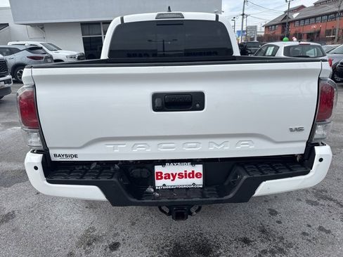 Used 2022 Toyota Tacoma TRD Off-Road w/ Technology Package image 25