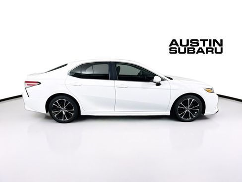 Used 2020 Toyota Camry SE image 8