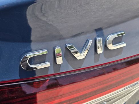 Used 2025 Honda Civic Sport image 13