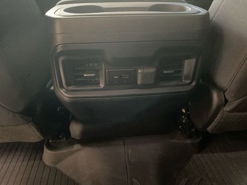 Used 2022 Chevrolet Silverado 1500 RST image 12