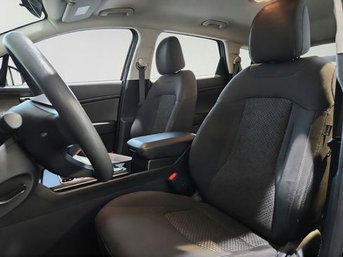 Certified 2024 Kia Sportage LX FWD image 12