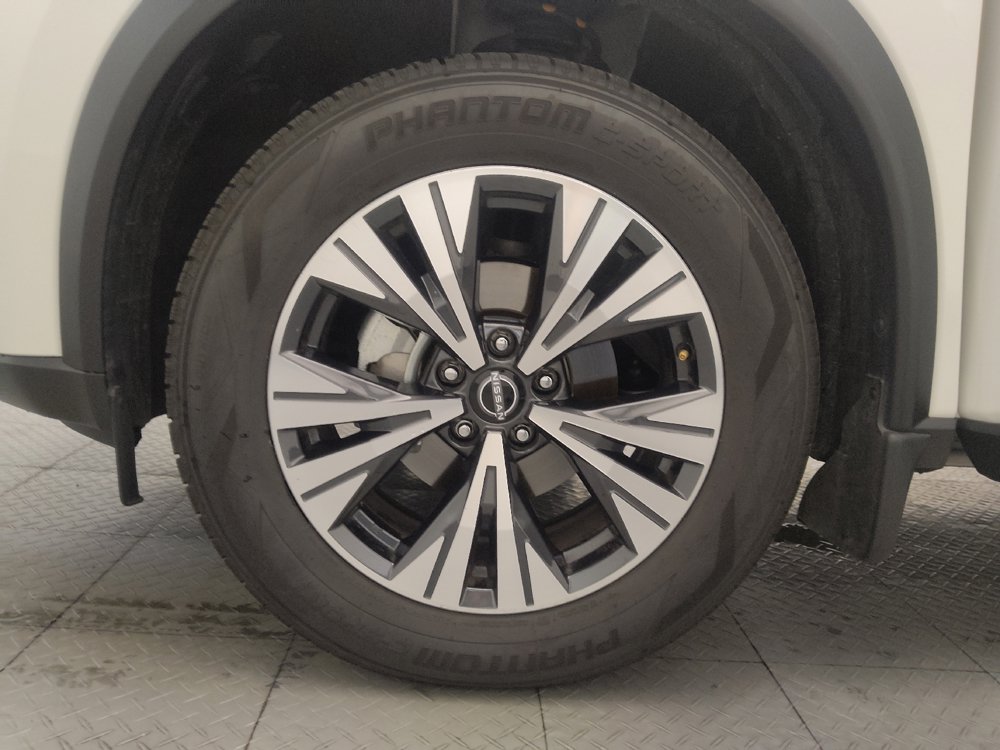 Used 2023 Nissan Rogue SV FWD image 31
