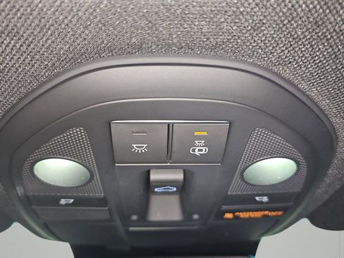 Used 2022 Genesis G70 3.3T w/ Sport Advanced Package AWD/4WD image 21
