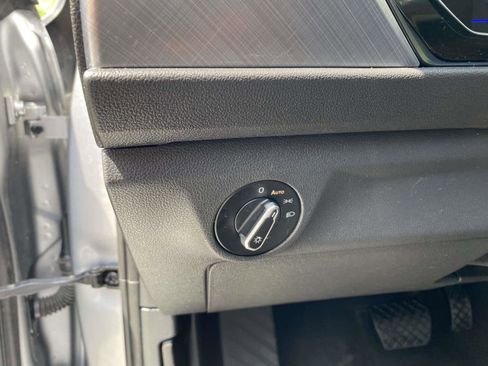 Certified 2024 Volkswagen Jetta SE FWD image 12
