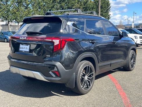 Certified 2024 Kia Seltos SX w/ SX Sunroof Package AWD/4WD image 7