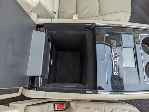 Used 2020 Lincoln Navigator L Reserve w/ Equipment Group 201A Reserve image 42